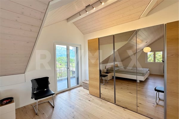 Ihr Wohntraum in Seenähe: Neuwertige 1.5-Zimmer-Maisonette mit Panorama und Top-Ausbaustandard 9