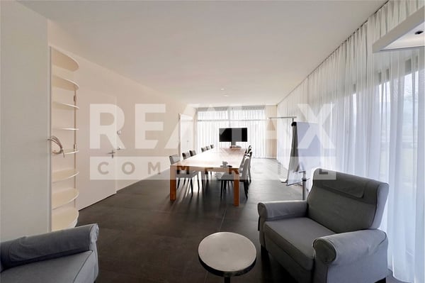 Ein Ort mit Wirkung: Gewerbefläche mit Stil und Potenzial 12