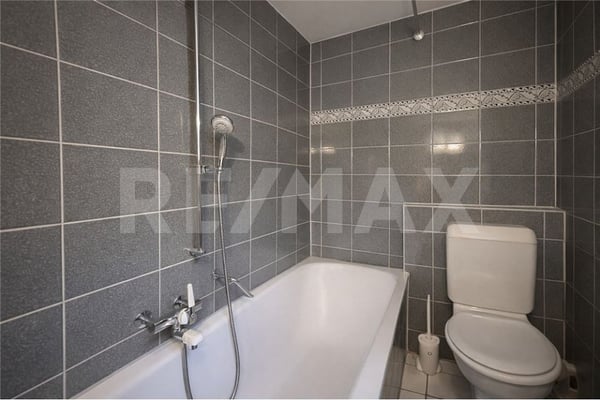 Nur einen Steinwurf vom See entfernt, 5.5-Zimmer-Erstwohnung mit Garage 9
