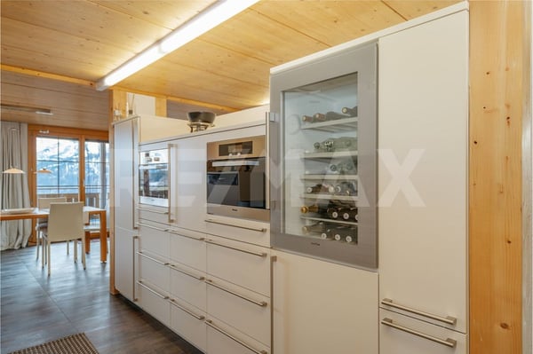 Weitblick. Privatsphäre. Exklusivität. Dachmaisonette über dem Thunersee (auch als Zweitwohnsitz) 8