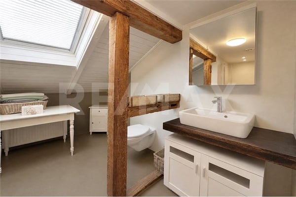 Dreifamilienhaus mit Charme - wohnen, vermieten und investieren 12