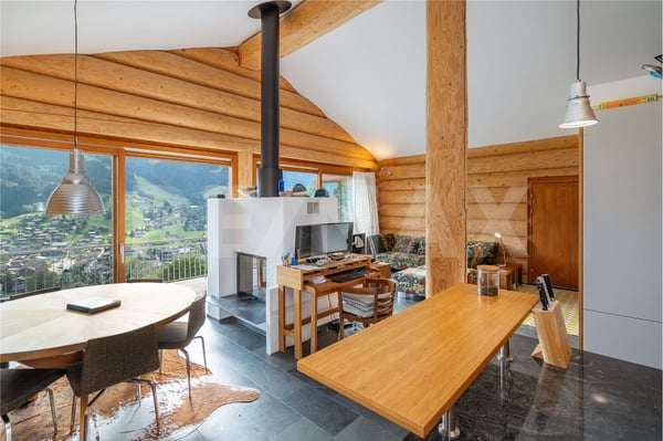 Alpencharme aus Rundholz - Wohnen mit Weitblick an der Lenk 4