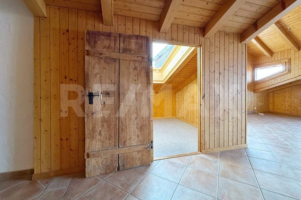 Ein Bijou mit See- und Bergsicht 13