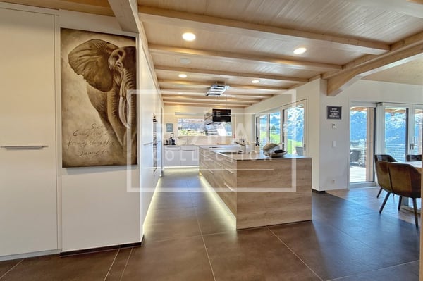Exklusives Wohnen mit einzigartigem Panorama - eine magische Perle in stilvoller Architektur 10