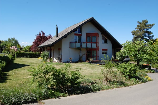 Freistehendes, ruhig gelegenes 7.5-Zimmer-Einfamilienhaus in Moosseedorf 1