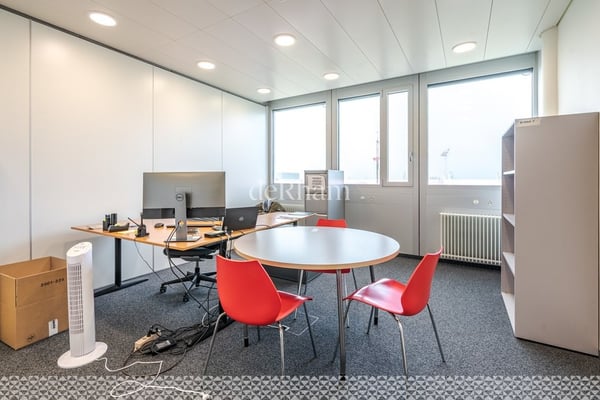 Agréables et fonctionnels bureaux de 570 m2 au coeur d'Y-PARC 5