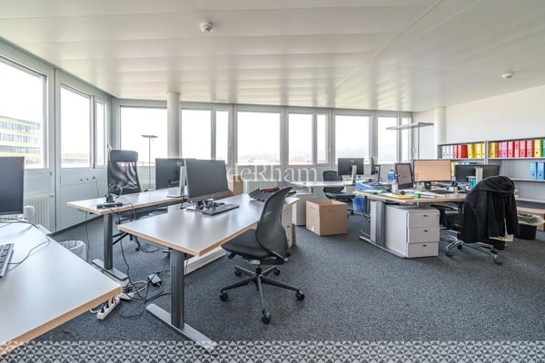 Agréables et fonctionnels bureaux de 570 m2 au coeur d'Y-PARC 7