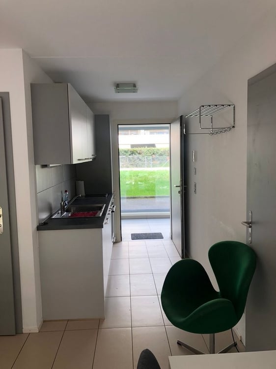 Studio meublé avec terrasse 2