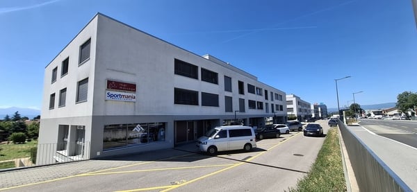 Spacieuse surface commerciale de plain pied de 127m2 1
