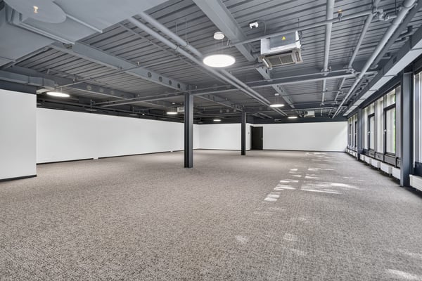 Bureaux rénovés à louer à Saint-Sulpice 2