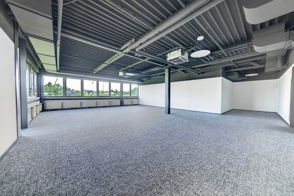 Bureaux rénovés de 100m2 à louer à Saint-Sulpice 2
