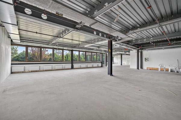 Bureaux rénovés de 271m2 à louer à Saint-Sulpice 3