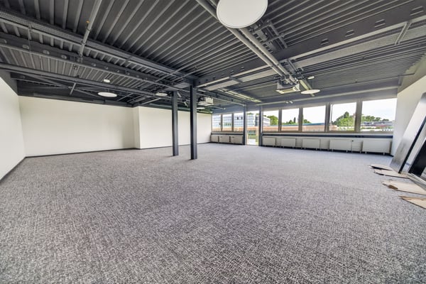 Bureaux rénovés de 117m2 à louer à Saint-Sulpice 3