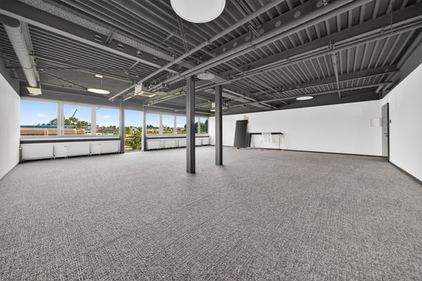 Bureaux rénovés de 117m2 à louer à Saint-Sulpice 4