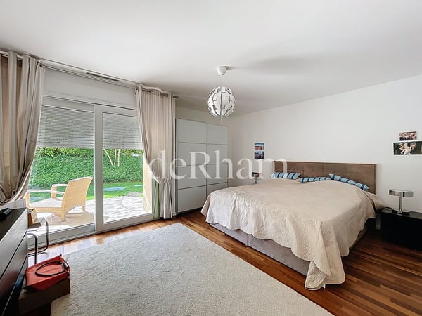 Spacieux appartement de 5.5 pièces avec terrasse et jardin privatif 10