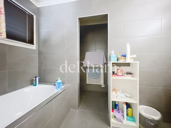 Spacieux appartement de 5.5 pièces avec terrasse et jardin privatif 6