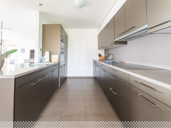Magnifique appartement de 5.5 pièces avec vue lac! 3