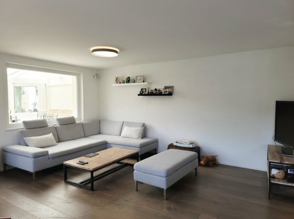 Magnifique villa avec véranda et beau jardin de 5.5 pièces! 4