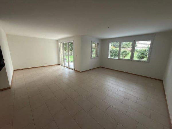 Spacieux appartement de 4.5 pièces avec grand jardin 2