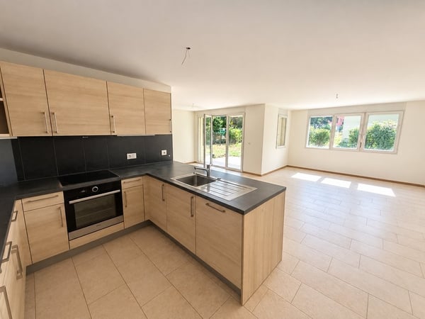 Spacieux appartement de 4.5 pièces avec grand jardin 1