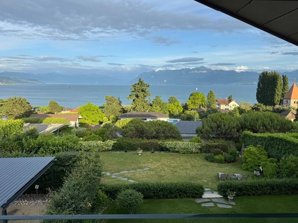 Confort et sérénité à deux pas du lac ; 2,5 pièces à St-Sulpice 2