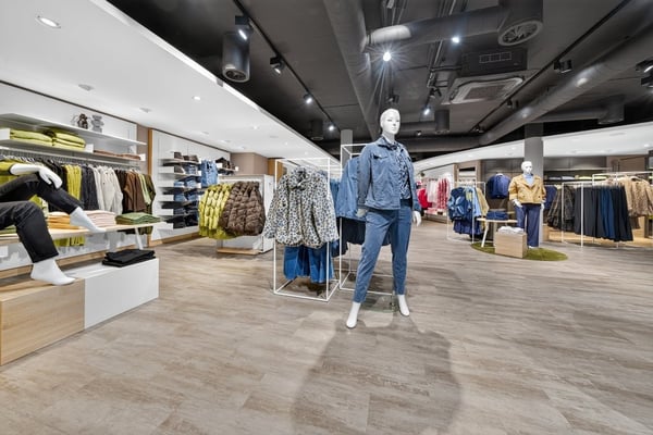À LOUER - Magasin au coeur de Lausanne 7