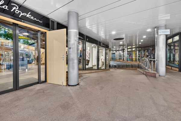 À LOUER - Magasin au coeur de Lausanne