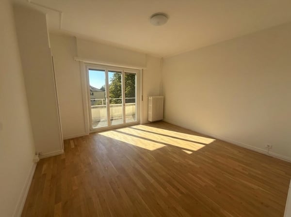 Bel appartement en cours de rénovation à deux pas du parc de Valency 4