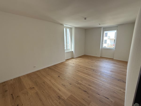 Erstvermietung: Neu renoviertes Büro an zentraler Lage in Zürich 2