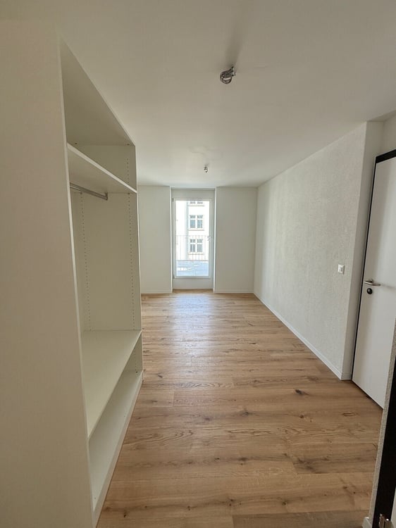 Erstvermietung: Neu renoviertes Büro an zentraler Lage in Zürich 3