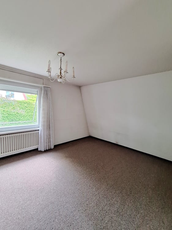 Freistehendes 5.5-Zimmer-Einfamilienhaus mit idyllischem Garten 4