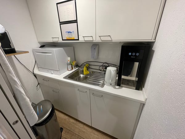 BÜRO AN TOP LAGE IN BERN 8