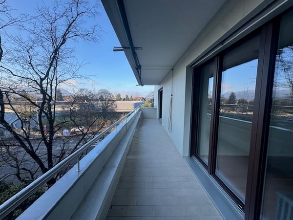 Moderne 1.5-Zimmer-Wohnung mit 3 Balkonen und zwei Einstellhallenplätzen 17