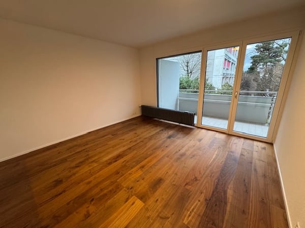 Moderne 1.5-Zimmer-Wohnung mit 3 Balkonen und zwei Einstellhallenplätzen 11