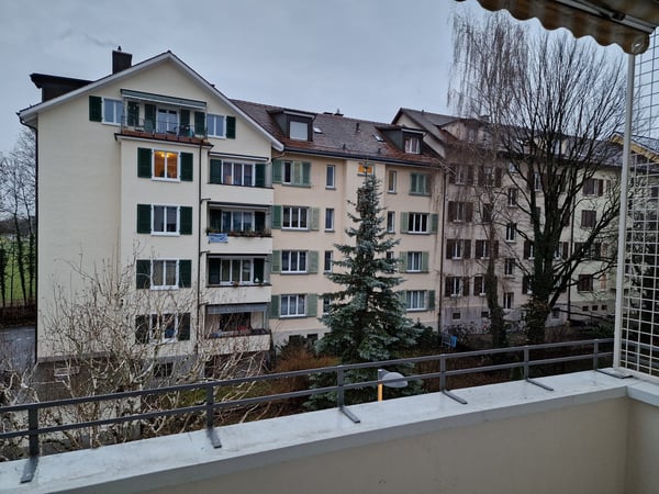 Grosszügige 1.5-Zimmerwohnung in Stockwerkeigentumsliegenschaft zu vermieten 1