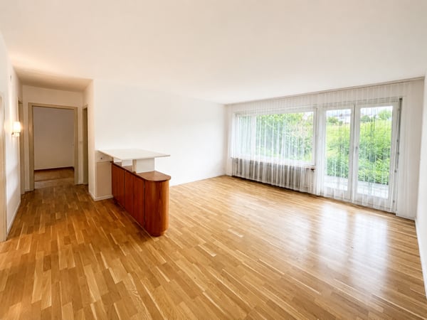 Freistehendes Einfamilienhaus mit viel Potenzial an zentraler, ruhiger Lage in Jegenstorf 3