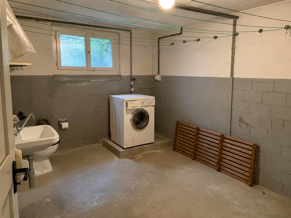 Freistehendes Einfamilienhaus mit viel Potenzial an zentraler, ruhiger Lage in Jegenstorf 14