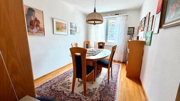 4.5-Zimmer-Wohnung mit Balkon und Garage in Köniz 9