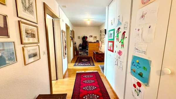 4.5-Zimmer-Wohnung mit Balkon und Garage in Köniz 3