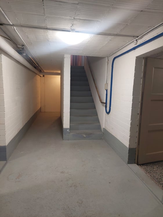 Einfamilienhaus freistehend mit zusätzlichem Umschwung und Garage 24