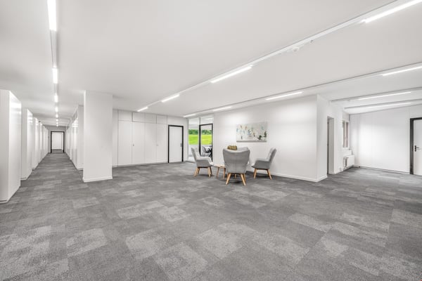 320 m2 grosse Gewerbe-/Bürofläche in Urdorf zu vermieten 2