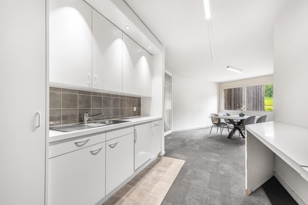 320 m2 grosse Gewerbe-/Bürofläche in Urdorf zu vermieten 4