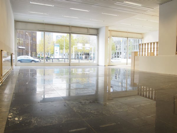 253 m² Gewerbefläche mit hoher Sichtbarkeit in Zürich-Oerlikon 7