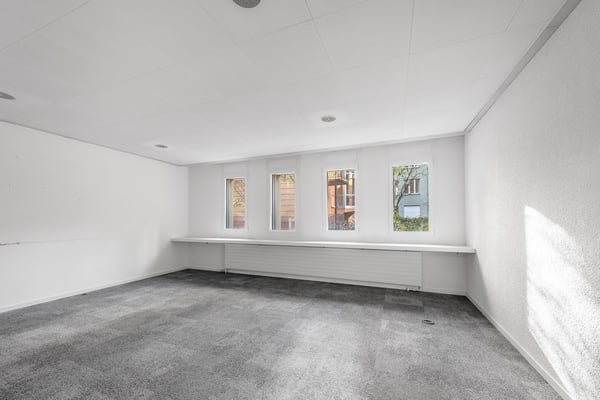 Attraktive Büro-/Gewerbefläche an bester Lage zu vermieten! 9