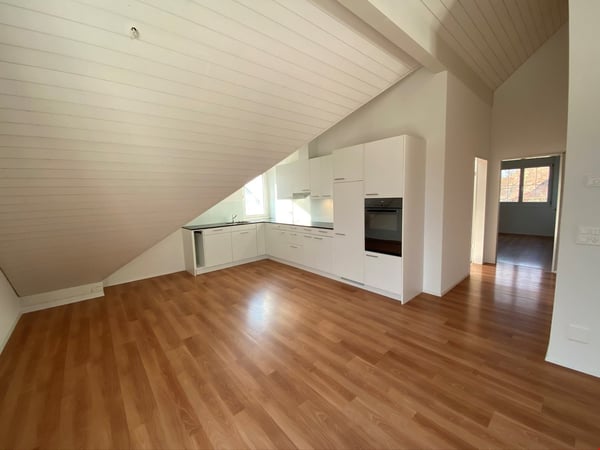 5.5 Zimmerwohnung in ländlicher Umgebung nähe Badi 11