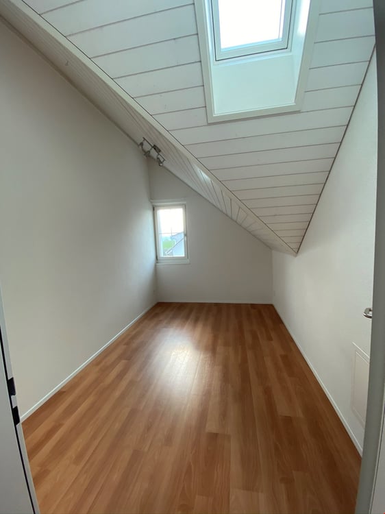 5.5 Zimmerwohnung in ländlicher Umgebung nähe Badi 4