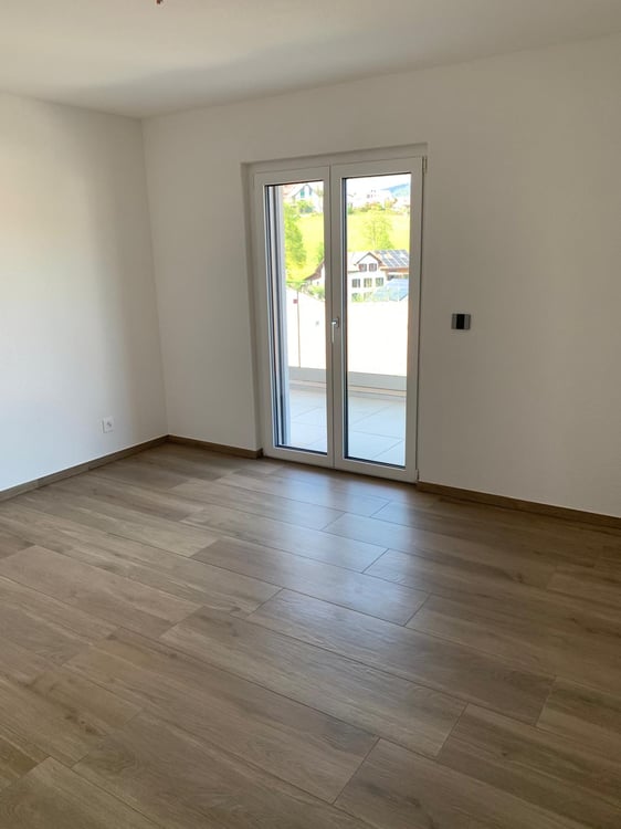 Appartement neuf de 2 pièces avec balcon à Tavannes 2
