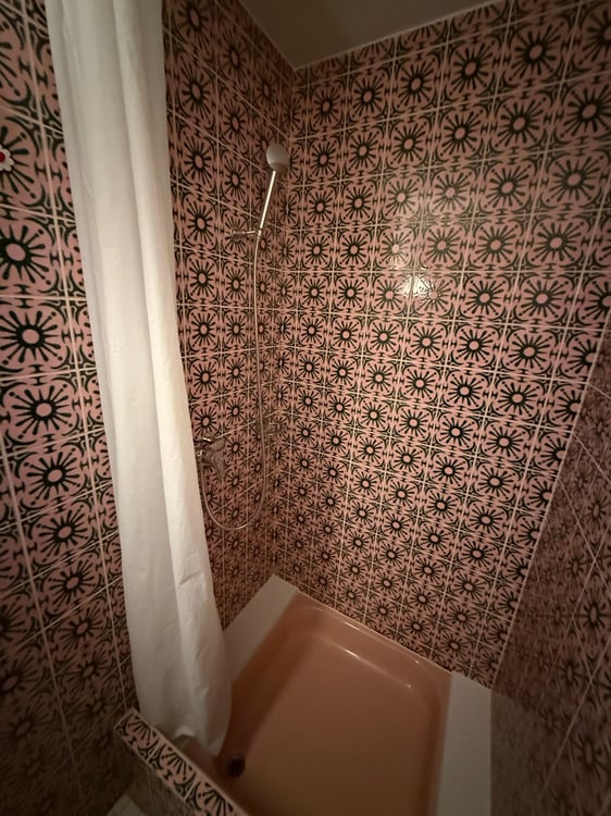 1 Zimmer Büroeinrichtung (ca. 120m2) mit Küche und Dusche/WC 20