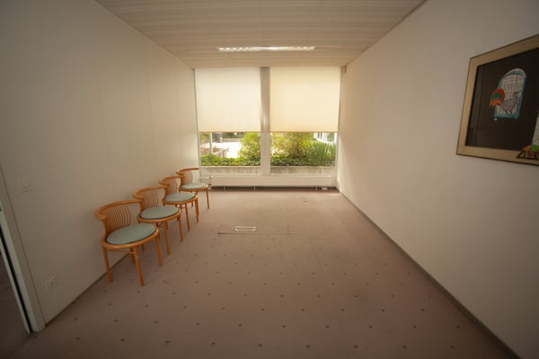 Großzügige Büroeinrichtung in bester Verkehrslage mit Atrium 11