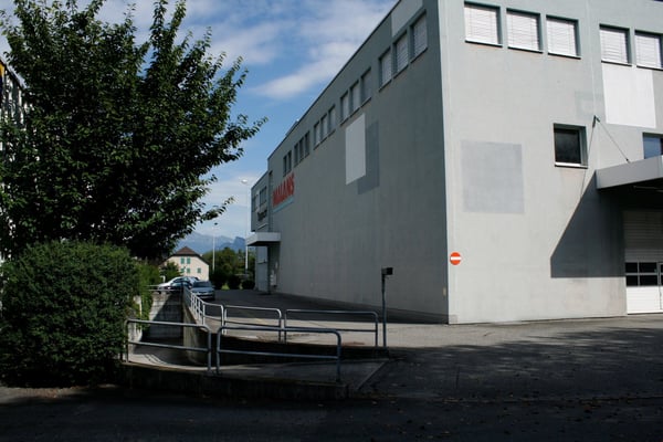 Großzügige Büroeinrichtung in bester Verkehrslage mit Atrium 3